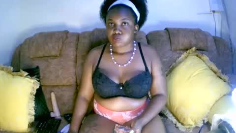 beautifulpeach2 online show from December 11, 2024, 7:57 pm