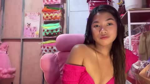 Snapshot of beauty_abby chatting on May 18, 2026, 4:07 am beauty_abby online show from May 18, 2026, 4:07 am