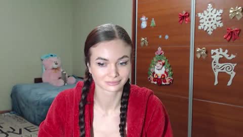 Snapshot of beauty_fruity chatting on December 21, 2025, 12:12 pm Maria online show from December 21, 2025, 12:12 pm