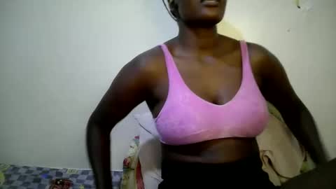 beauty_nina1 online show from December 4, 2025, 8:28 pm