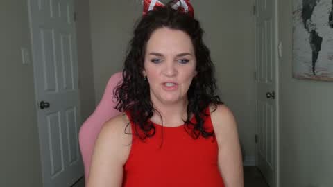 Snapshot of beautybetty666 chatting on December 26, 2024, 11:35 pm Betty online show from December 26, 2024, 11:35 pm