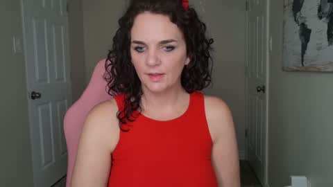 Snapshot of beautybetty666 chatting on December 27, 2024, 7:14 pm Betty online show from December 27, 2024, 7:14 pm