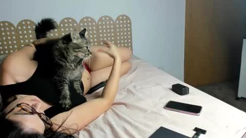 Beautyraf online show from November 25, 2025, 12:21 am