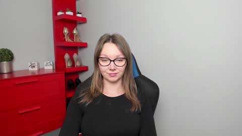 Zoe online show from October 8, 2025, 6:33 am