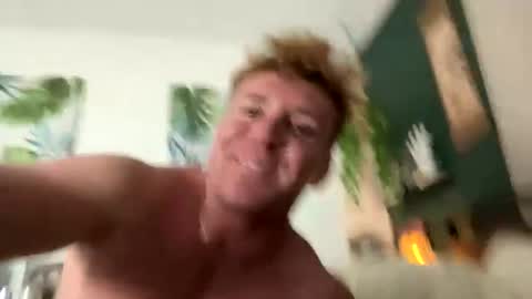 Snapshot of beaux_a chatting on July 20, 2026, 12:40 pm Beaux online show from July 20, 2026, 12:40 pm