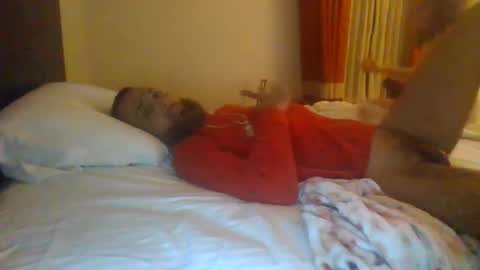 Snapshot of beberose1 chatting on December 23, 2024, 3:29 am beberose1 online show from December 23, 2024, 3:29 am