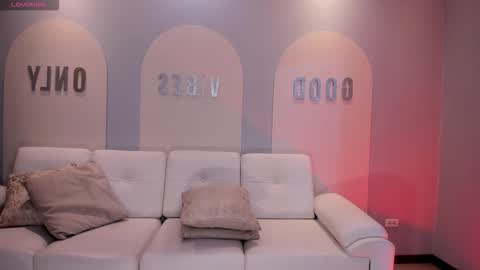 Am Becca online show from November 9, 2025, 6:06 pm