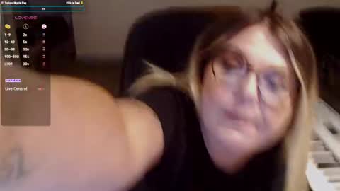 Becca Lubov online show from June 21, 2026, 3:20 am