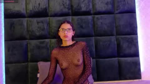 BeccaRed online show from October 7, 2025, 5:04 am