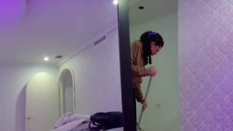 BeccaRed online show from October 21, 2025, 11:00 am