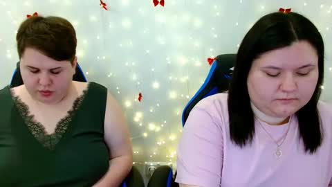 BeckyAndEllen online show from January 13, 2026, 1:27 pm