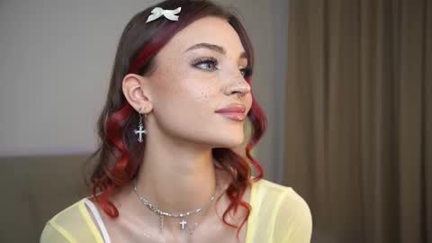 Melissa online show from October 10, 2025, 1:54 pm