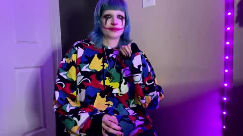Snapshot of beckytheclown chatting on December 9, 2024, 12:08 pm Beckytheclown online show from December 9, 2024, 12:08 pm