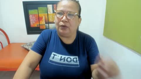 beckyummys online show from December 10, 2024, 11:54 am