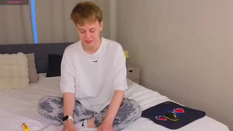 Kenny online show from September 20, 2025, 2:51 pm