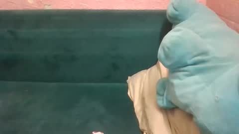 beebaby_xx online show from October 23, 2025, 3:50 am