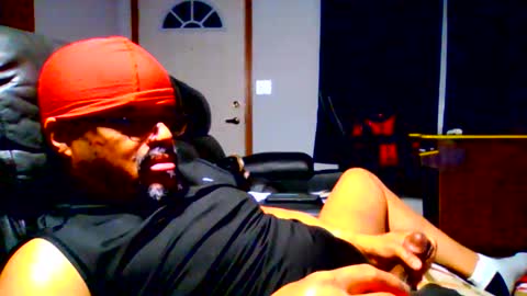 Snapshot of beef69dog chatting on June 7, 2026, 4:38 am BEEF69DOG online show from June 7, 2026, 4:38 am