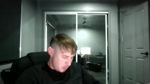 Snapshot of beelzebubxo chatting on September 16, 2025, 1:39 am beelzebubxo online show from September 16, 2025, 1:39 am