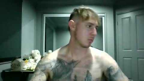 Snapshot of beelzebubxo chatting on October 25, 2025, 12:02 pm beelzebubxo online show from October 25, 2025, 12:02 pm