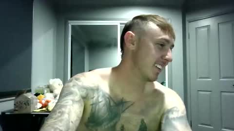 Snapshot of beelzebubxo chatting on October 30, 2025, 11:44 am beelzebubxo online show from October 30, 2025, 11:44 am