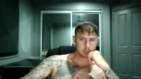 Snapshot of beelzebubxo chatting on December 3, 2025, 11:08 am beelzebubxo online show from December 3, 2025, 11:08 am