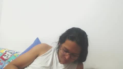 Snapshot of beentage chatting on December 2, 2025, 11:00 pm Alex online show from December 2, 2025, 11:00 pm