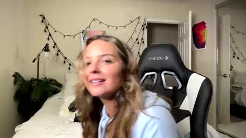 Snapshot of befxckingnice chatting on January 7, 2025, 12:55 am all links here online show from January 7, 2025, 12:55 am