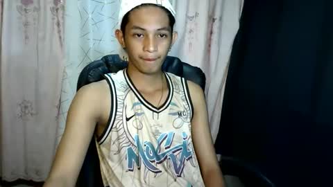 Snapshot of bejjs_08 chatting on March 18, 2026, 12:52 pm brandonjames online show from March 18, 2026, 12:52 pm