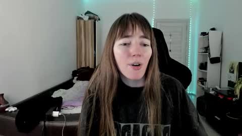 Lisa online show from October 31, 2025, 3:02 pm