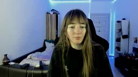 Lisa online show from November 3, 2025, 2:51 pm