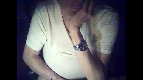 bekklove1 online show from December 16, 2025, 3:44 am