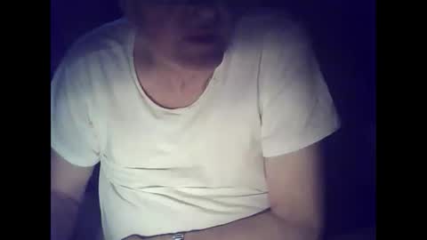 Snapshot of bekklove1 chatting on April 14, 2026, 2:56 pm bekklove1 online show from April 14, 2026, 2:56 pm