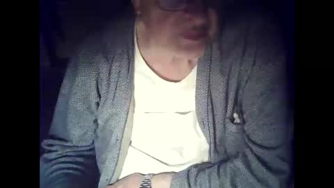 Snapshot of bekklove1 chatting on April 15, 2026, 3:02 am bekklove1 online show from April 15, 2026, 3:02 am