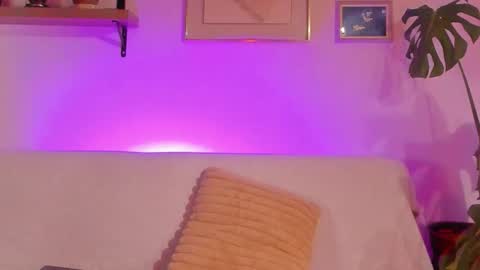 Bel  online show from November 20, 2025, 11:48 pm