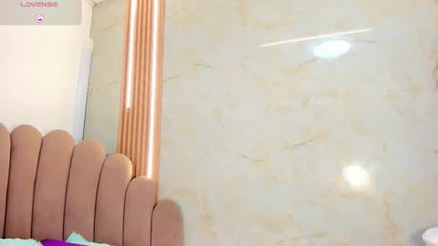 Belkilima  online show from November 7, 2025, 2:28 pm