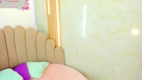 Belkilima  online show from November 23, 2025, 1:33 pm