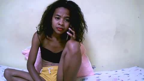 bella193999 online show from December 11, 2024, 4:09 pm