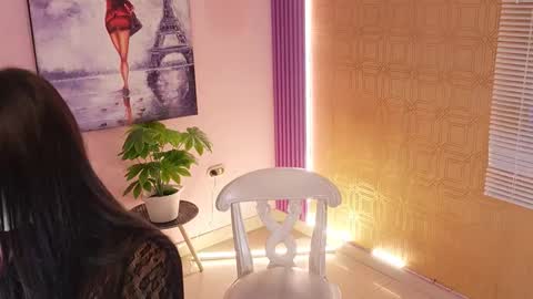 Snapshot of bella19__ chatting on October 15, 2025, 8:20 pm bella19 online show from October 15, 2025, 8:20 pm