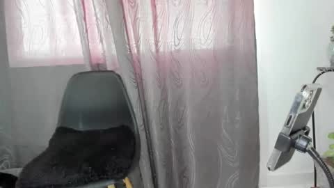 isabella online show from February 13, 2025, 4:50 pm