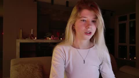 Bella online show from February 25, 2025, 3:09 am