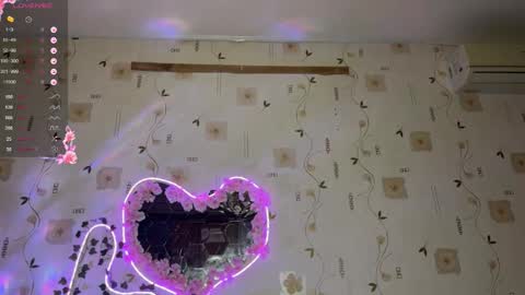 bella_and_alice online show from October 31, 2025, 6:20 pm