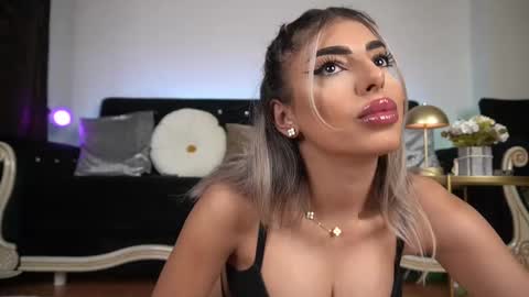 Emma  Bella online show from February 19, 2025, 8:10 pm