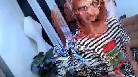 Snapshot of bella_ciaox chatting on May 23, 2026, 1:22 am Bella Barbie online show from May 23, 2026, 1:22 am