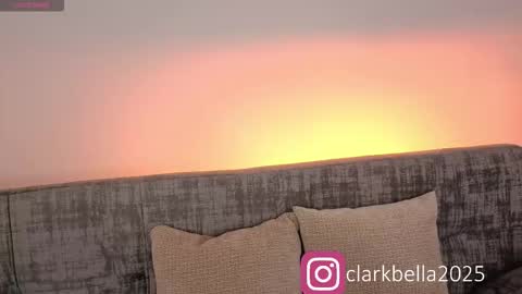 Snapshot of bella_clark1 chatting on September 16, 2025, 12:06 pm bella clark1 online show from September 16, 2025, 12:06 pm