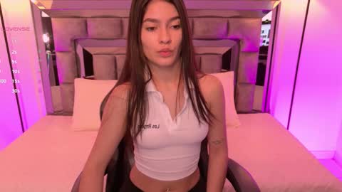 Bella  online show from January 8, 2026, 1:13 pm