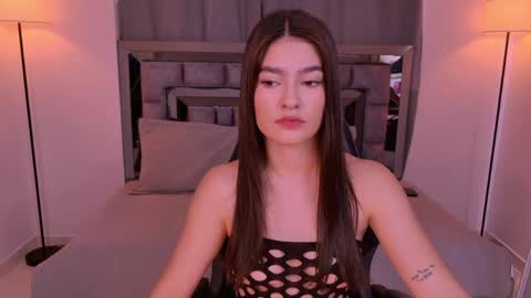 Snapshot of bella_clark2 chatting on May 24, 2026, 8:47 pm Bella online show from May 24, 2026, 8:47 pm