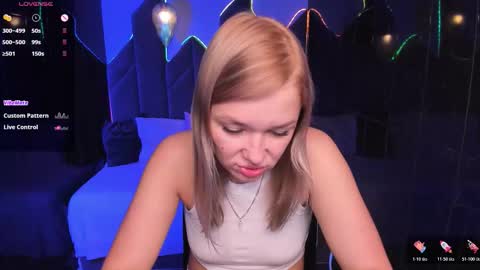 Bella online show from October 22, 2025, 9:31 am