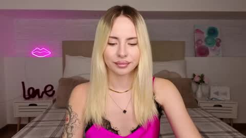 Bella online show from April 23, 2026, 7:38 pm