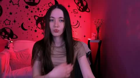 Snapshot of bella_dorn chatting on April 9, 2026, 12:43 pm Bella online show from April 9, 2026, 12:43 pm