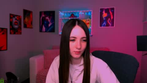 Snapshot of bella_dorn chatting on April 27, 2026, 12:14 pm Bella online show from April 27, 2026, 12:14 pm